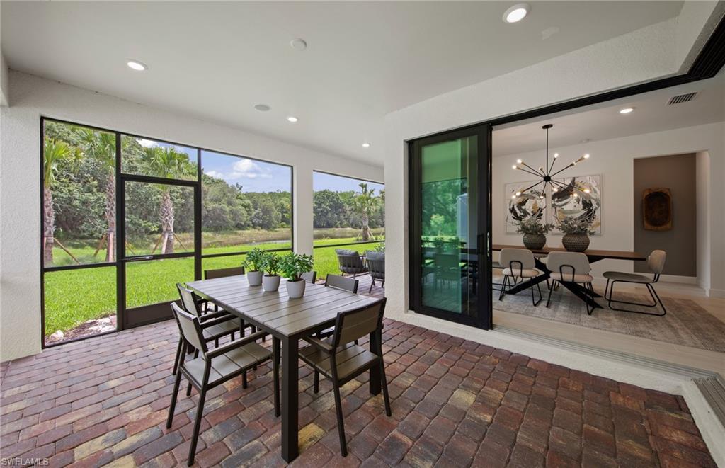 HAMPTON LAKES - Residential