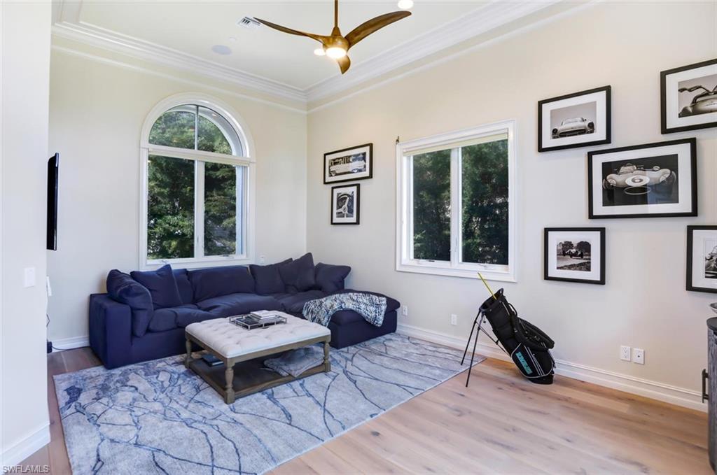 BAREFOOT BEACH - Residential