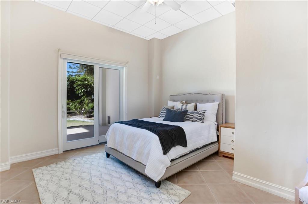 BAREFOOT BEACH - Residential