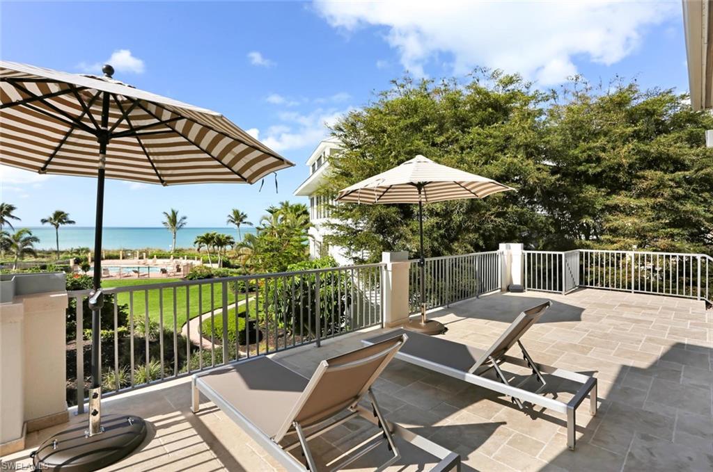 BAREFOOT BEACH - Residential