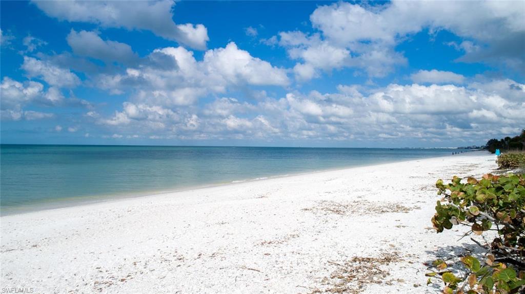 BAREFOOT BEACH - Residential