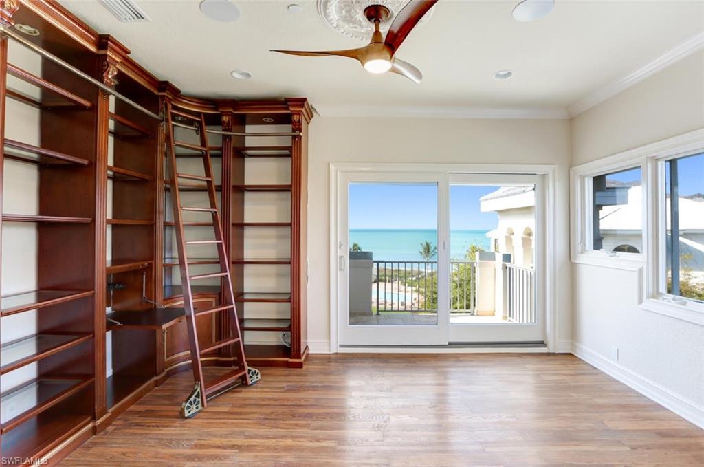 BAREFOOT BEACH - Residential