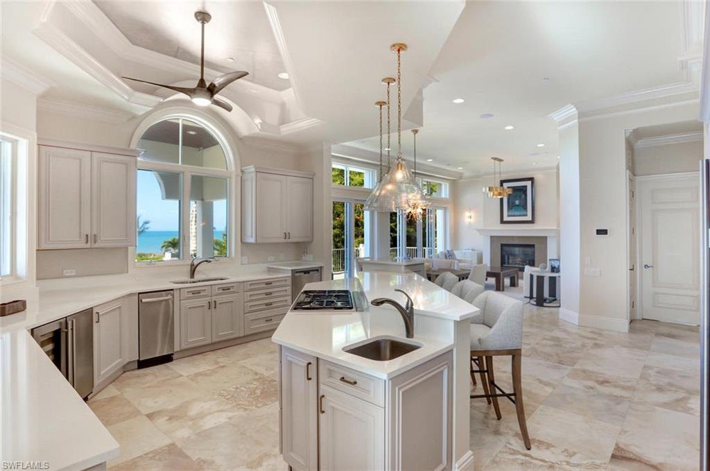 BAREFOOT BEACH - Residential