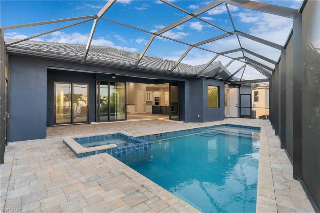 WINDWARD ISLE - Residential