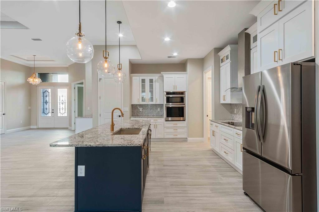 WINDWARD ISLE - Residential