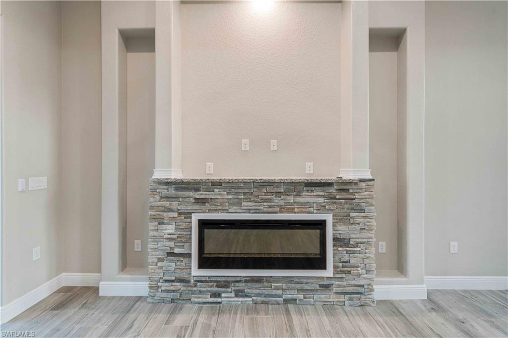 WINDWARD ISLE - Residential