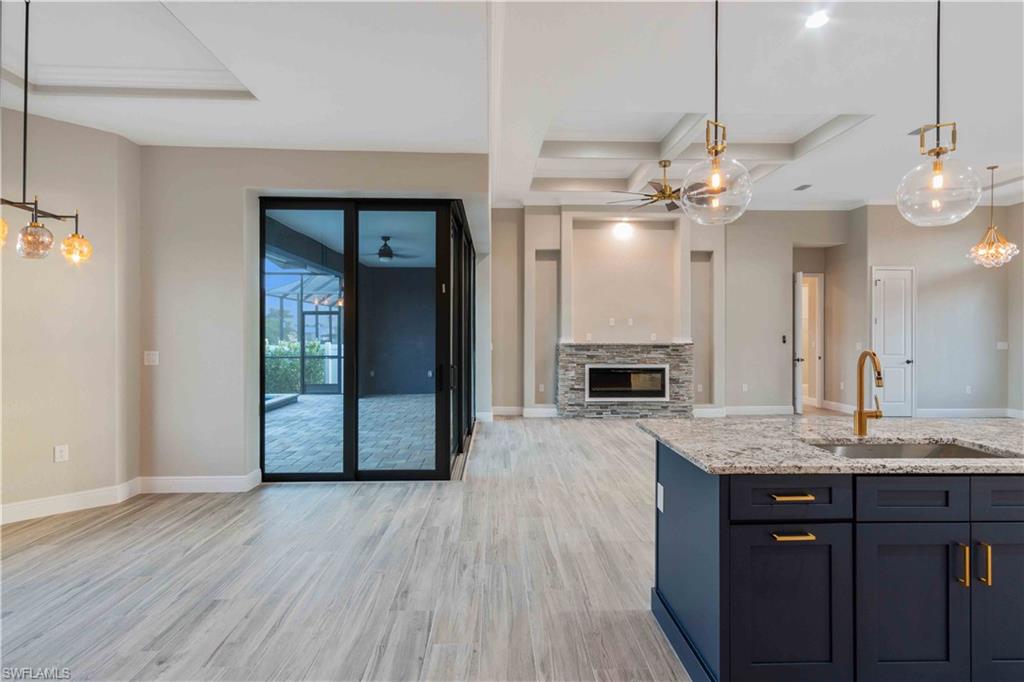 WINDWARD ISLE - Residential