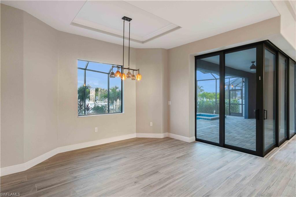 WINDWARD ISLE - Residential