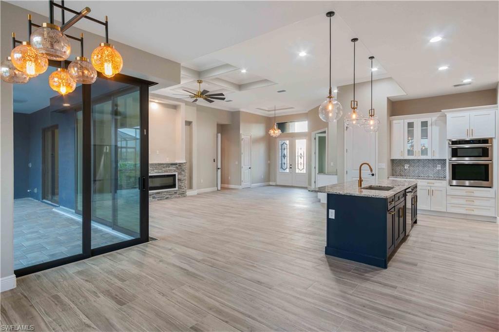 WINDWARD ISLE - Residential