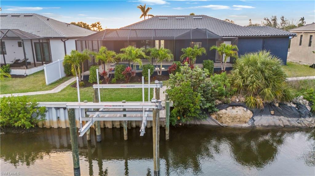 WINDWARD ISLE - Residential