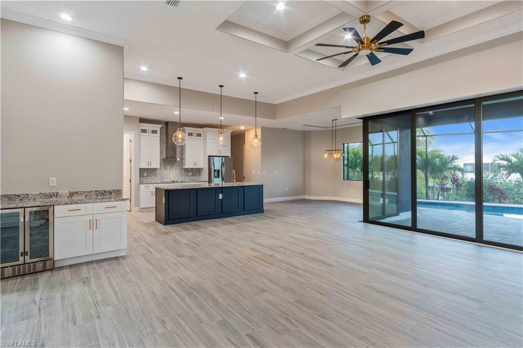 WINDWARD ISLE - Residential