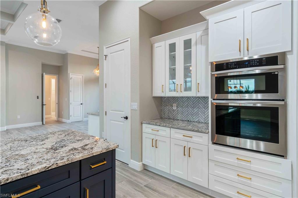 WINDWARD ISLE - Residential