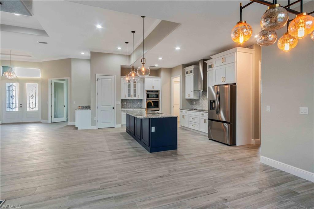 WINDWARD ISLE - Residential