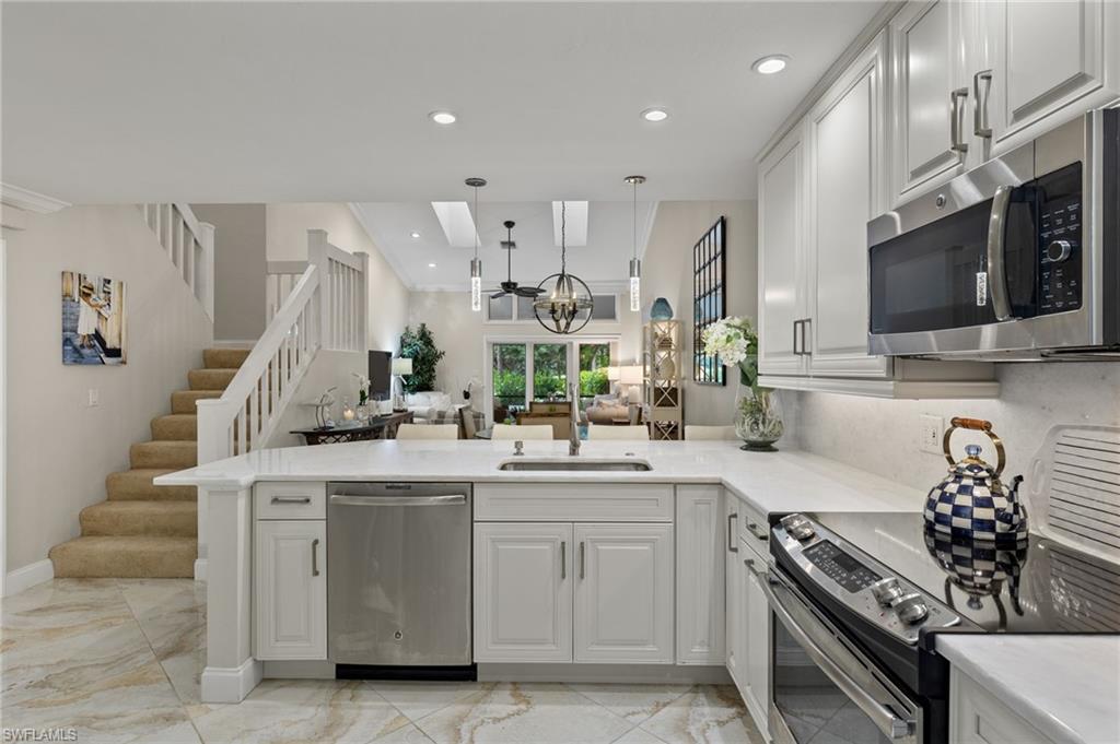 VILLAS AT PELICAN BAY - Residential