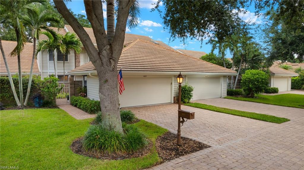 VILLAS AT PELICAN BAY - Residential