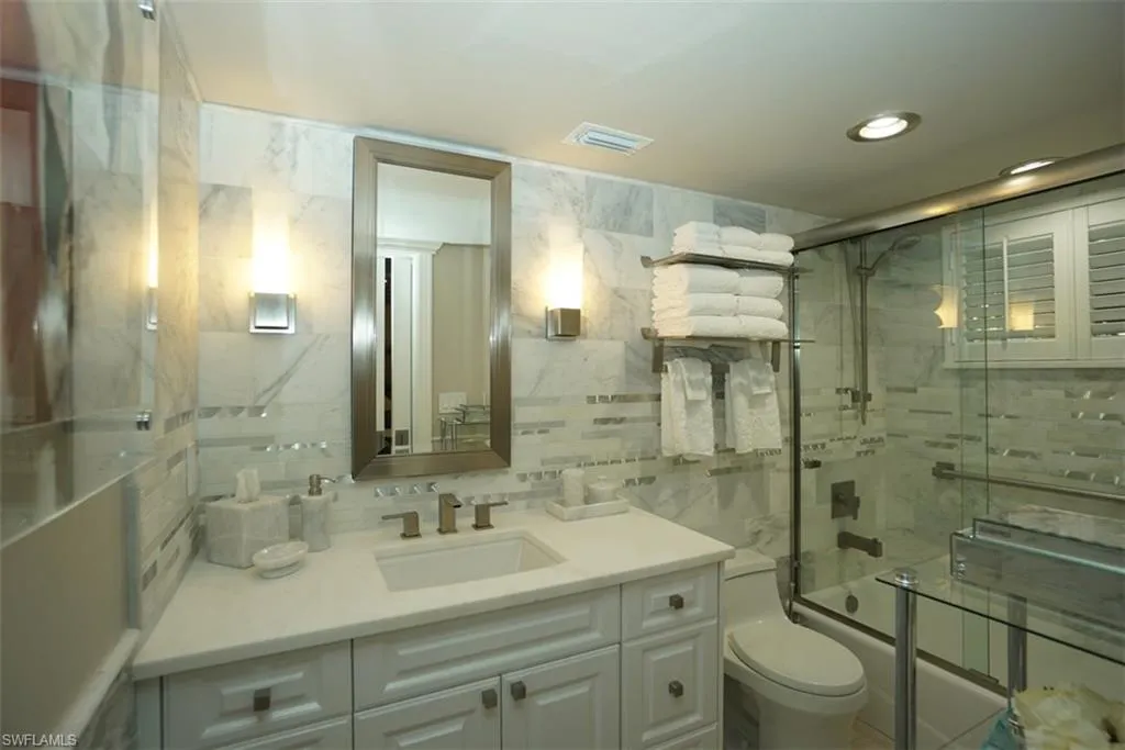 Naples, Florida 34102, United States, 1 Bedroom Bedrooms, ,1 BathroomBathrooms,Residential,Active,164770