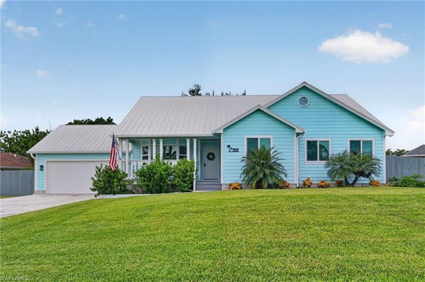20520 PINE TREE LN, ESTERO, FL 33928 - Image b20149d039cc8a8d667ad84f6b578a49/946879082