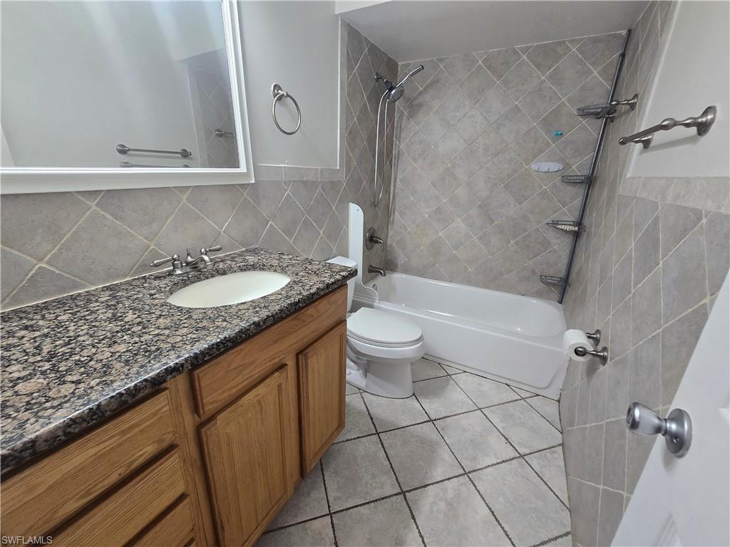 SQUARE ONE CONDO - Residential