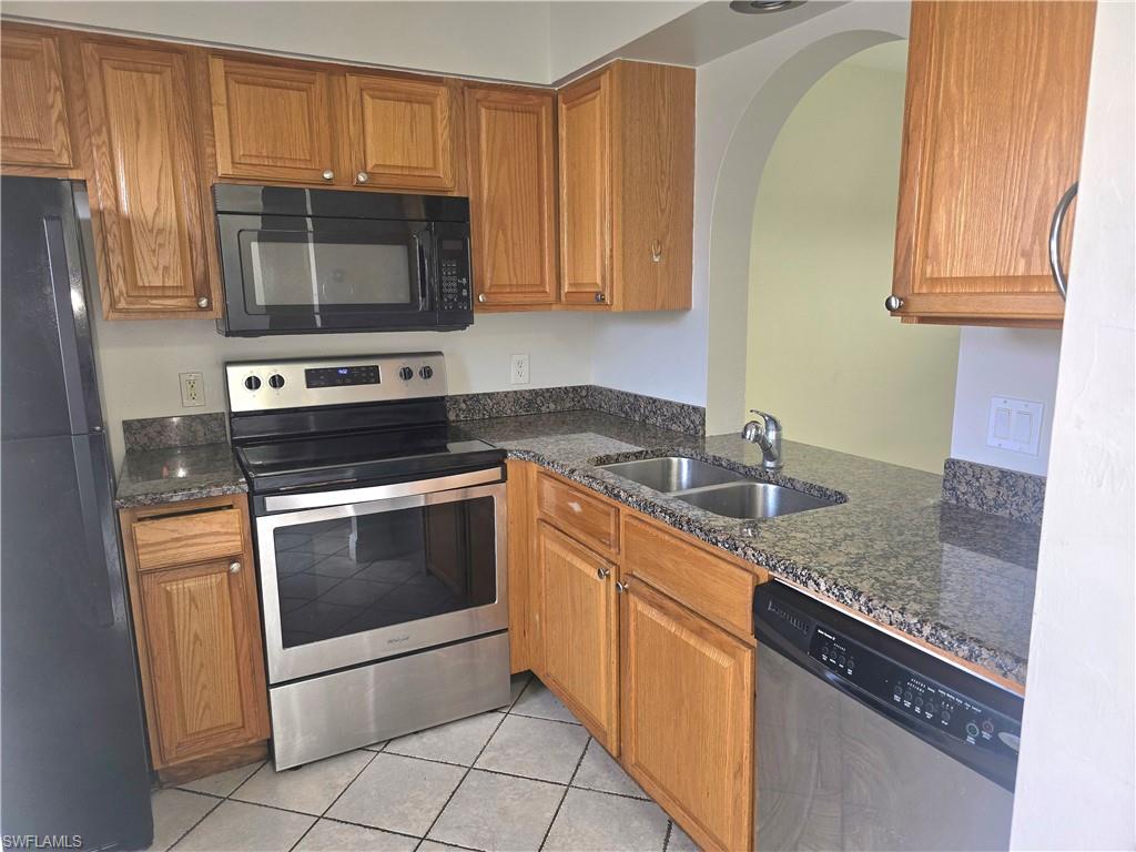 SQUARE ONE CONDO - Residential