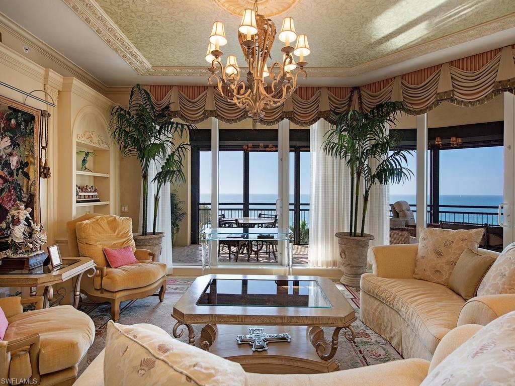 SEASONS AT NAPLES CAY - Residential