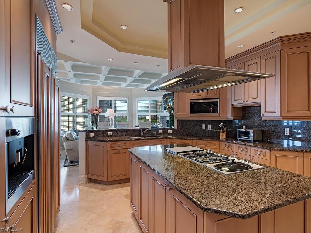 SEASONS AT NAPLES CAY - Residential