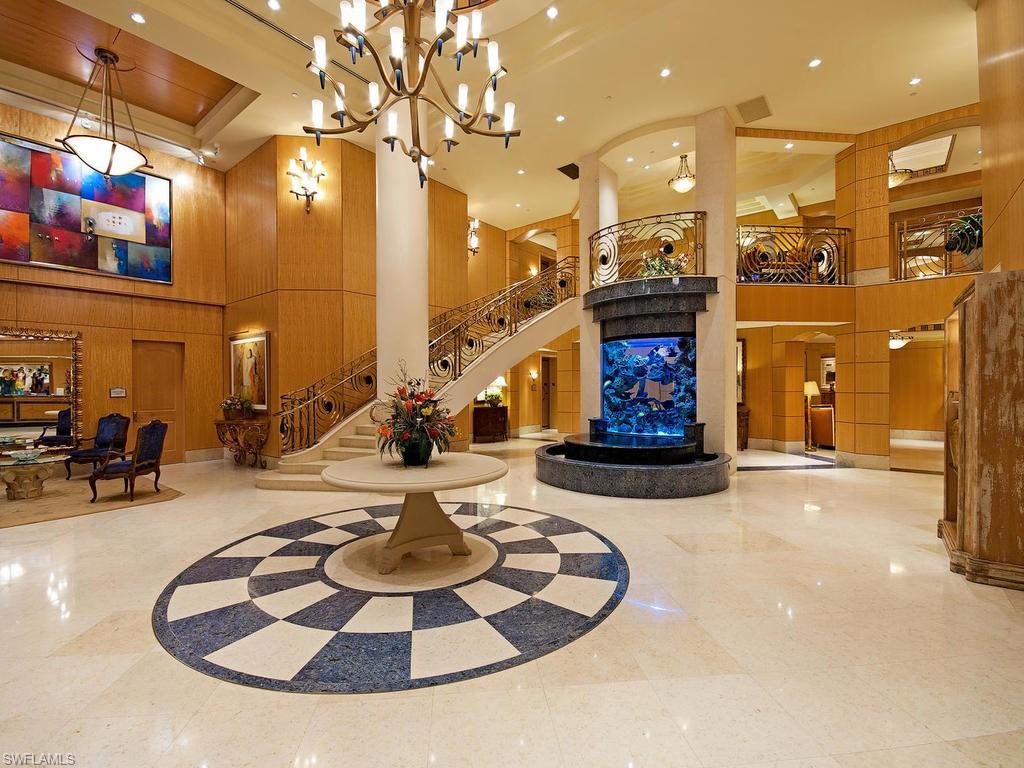 SEASONS AT NAPLES CAY - Residential