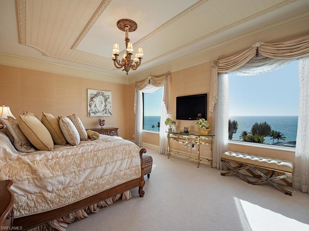 SEASONS AT NAPLES CAY - Residential