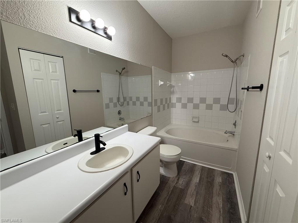 ROYAL GREENS - Residential Lease