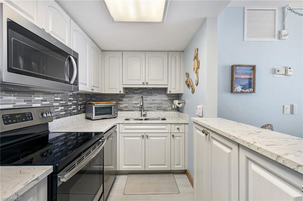 TRADEWINDS APTS OF MARCO ISLAND - Residential