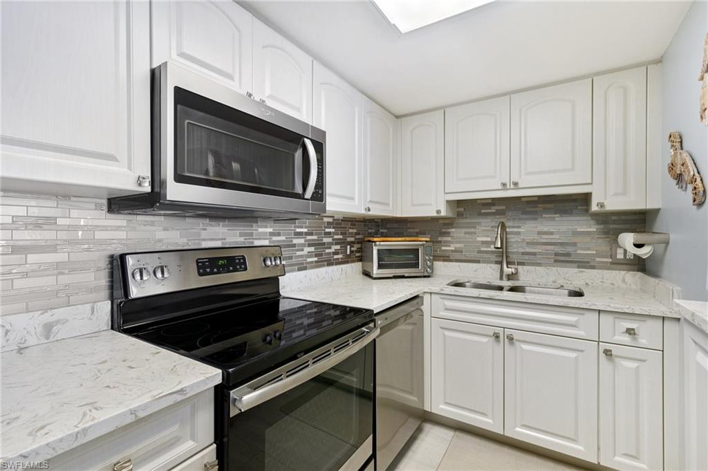 TRADEWINDS APTS OF MARCO ISLAND - Residential