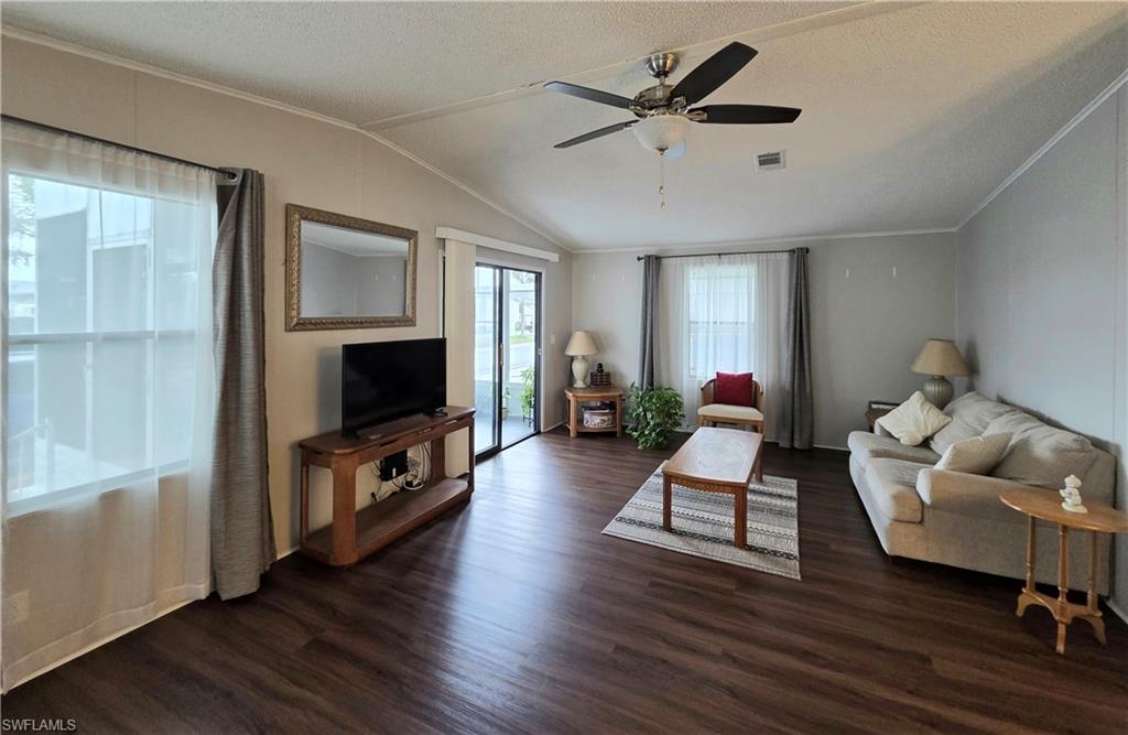HORIZON VILLAGE - Residential