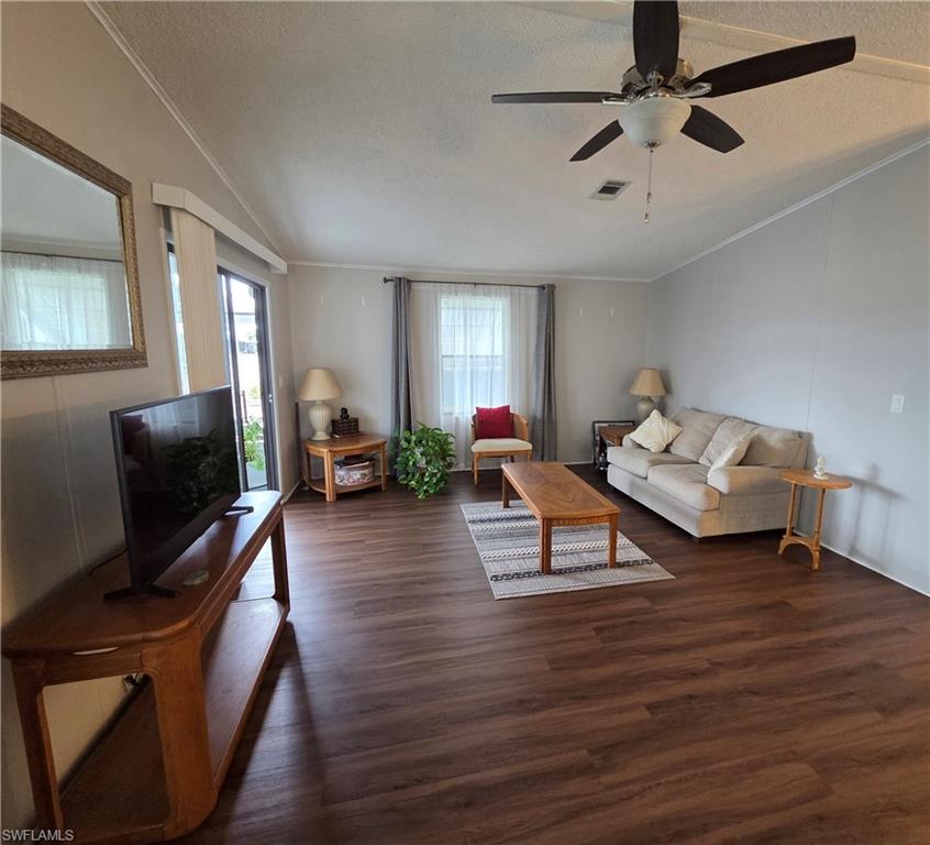 HORIZON VILLAGE - Residential