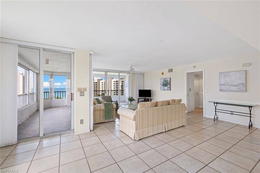 VANDERBILT LANDINGS - Residential