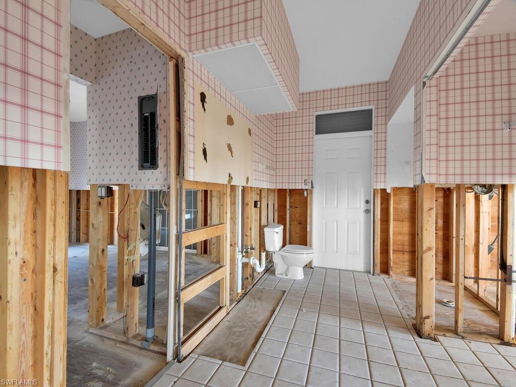 LAGUNA SHORES - Residential