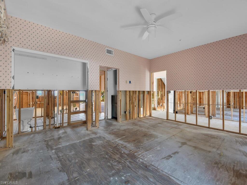 LAGUNA SHORES - Residential