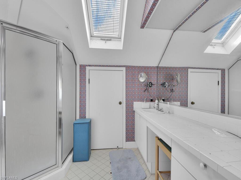 LAGUNA SHORES - Residential