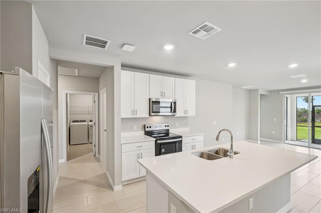 CRESCENT LAKES - Residential