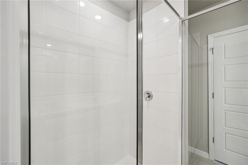 CRESCENT LAKES - Residential