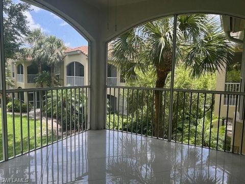 74 Silver Oaks CIR 9-202 NAPLES FL 34119