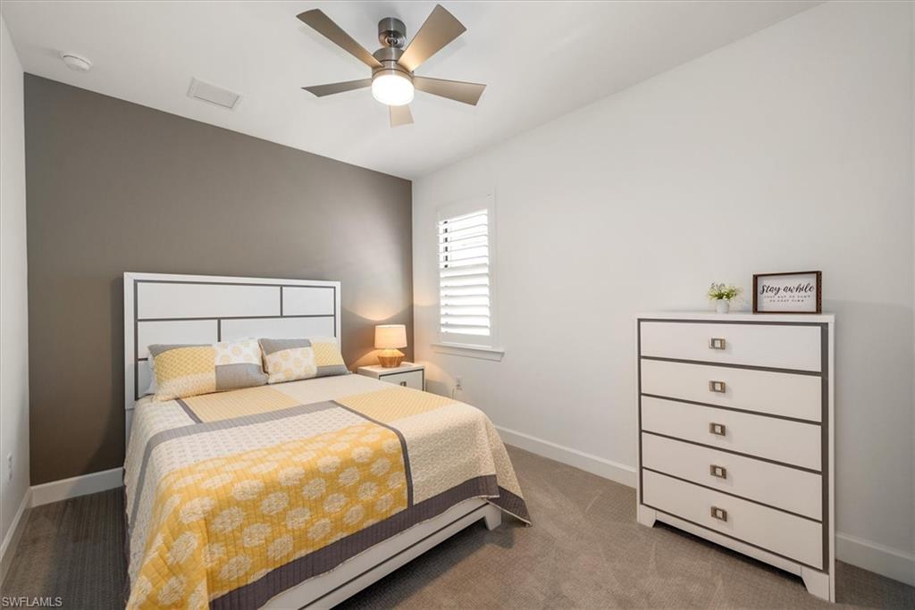 HAMPTON LAKES - Residential