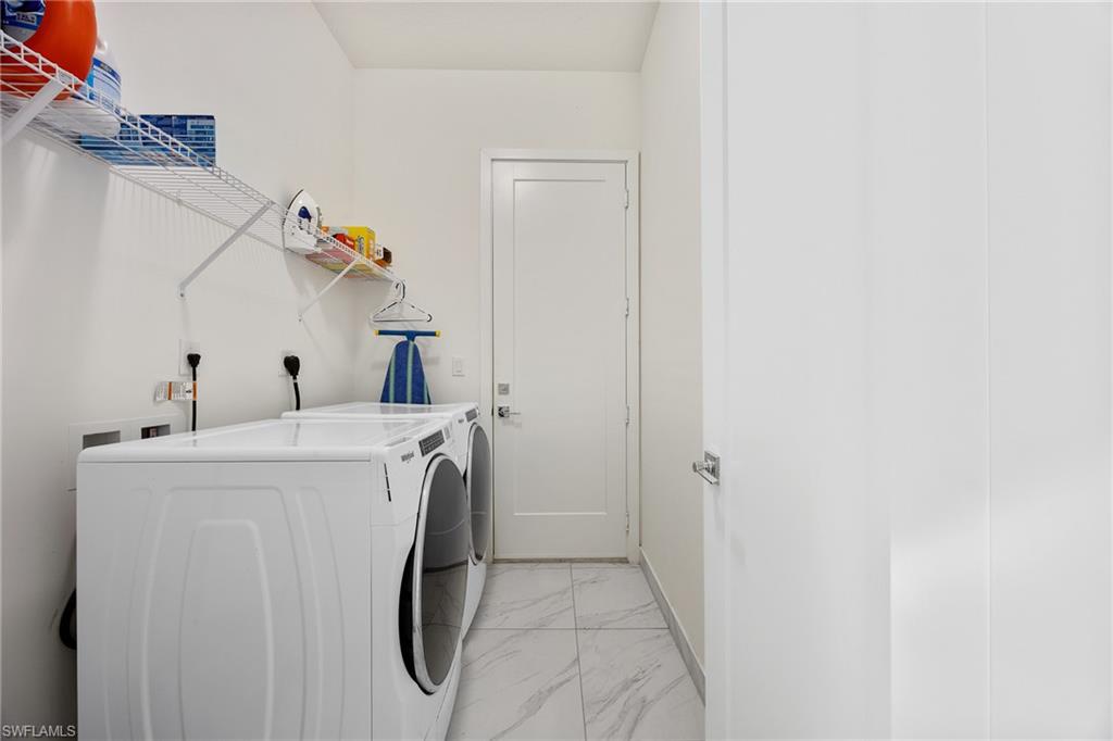 MAPLE RIDGE - Residential