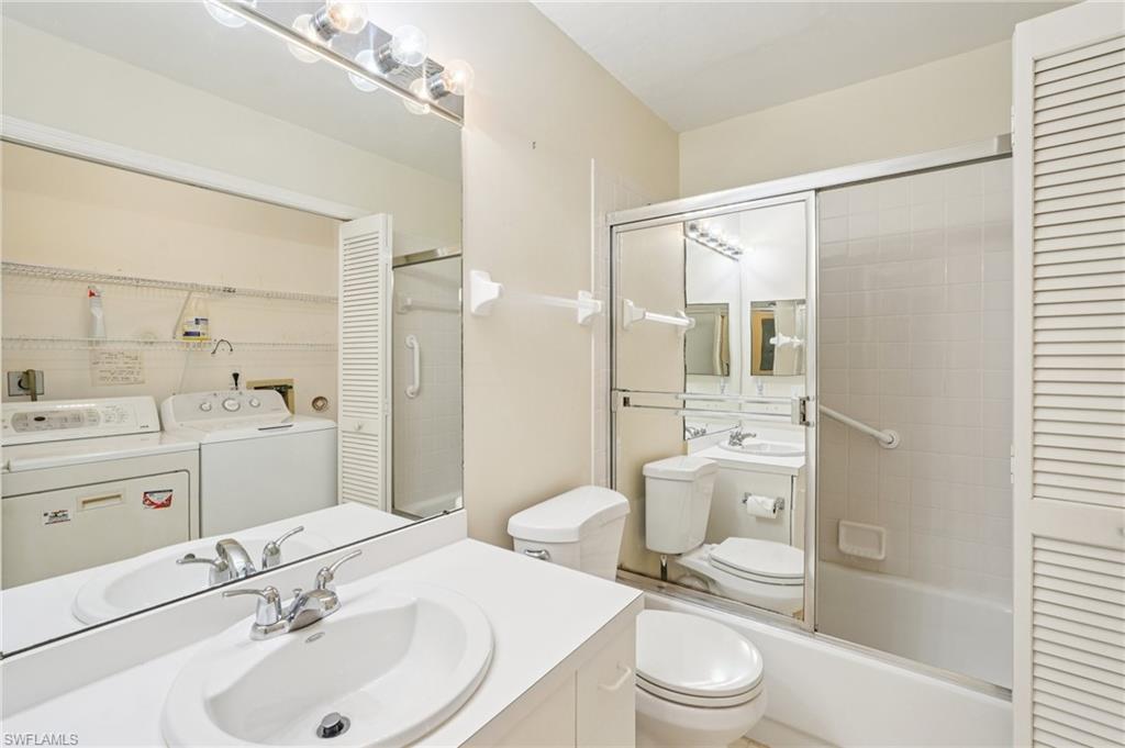 COUNTRY MANOR - Residential