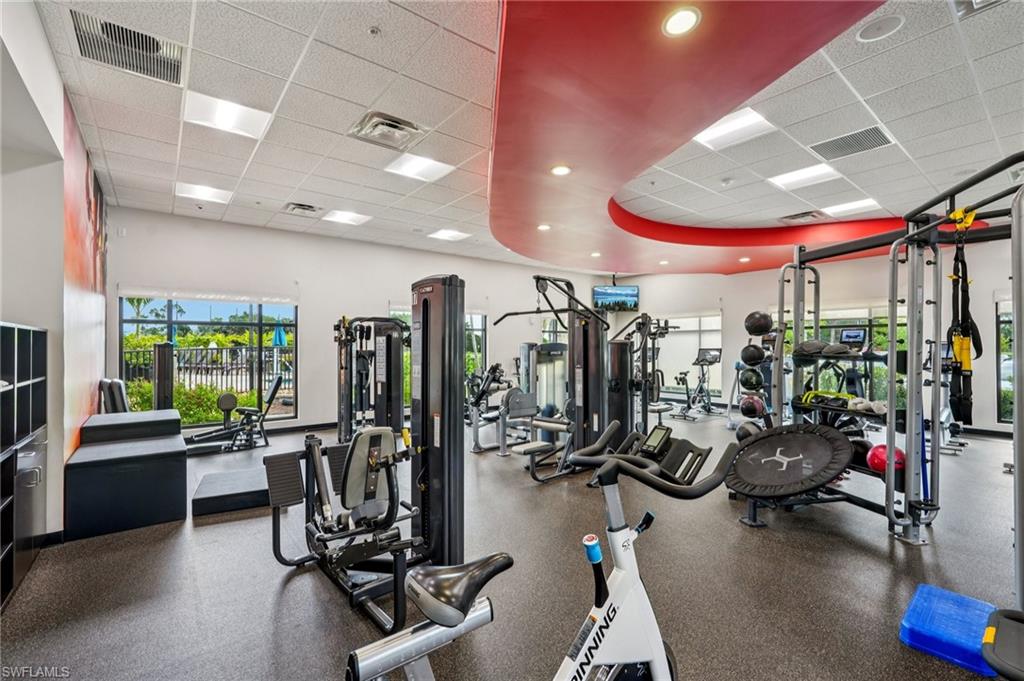 COUNTRY MANOR - Residential