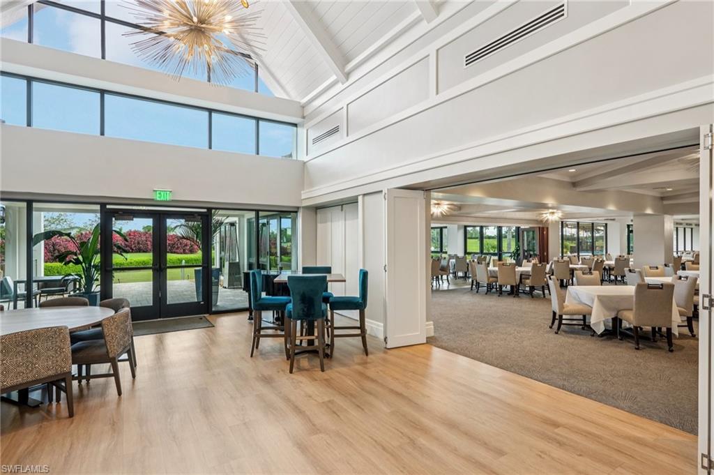 COUNTRY MANOR - Residential