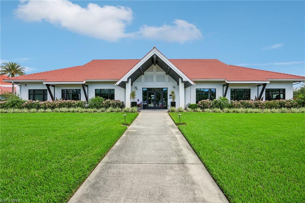 COUNTRY MANOR - Residential