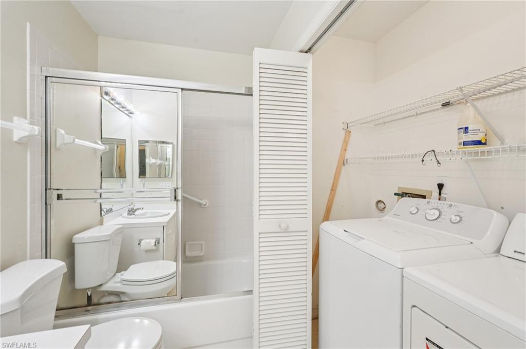 COUNTRY MANOR - Residential