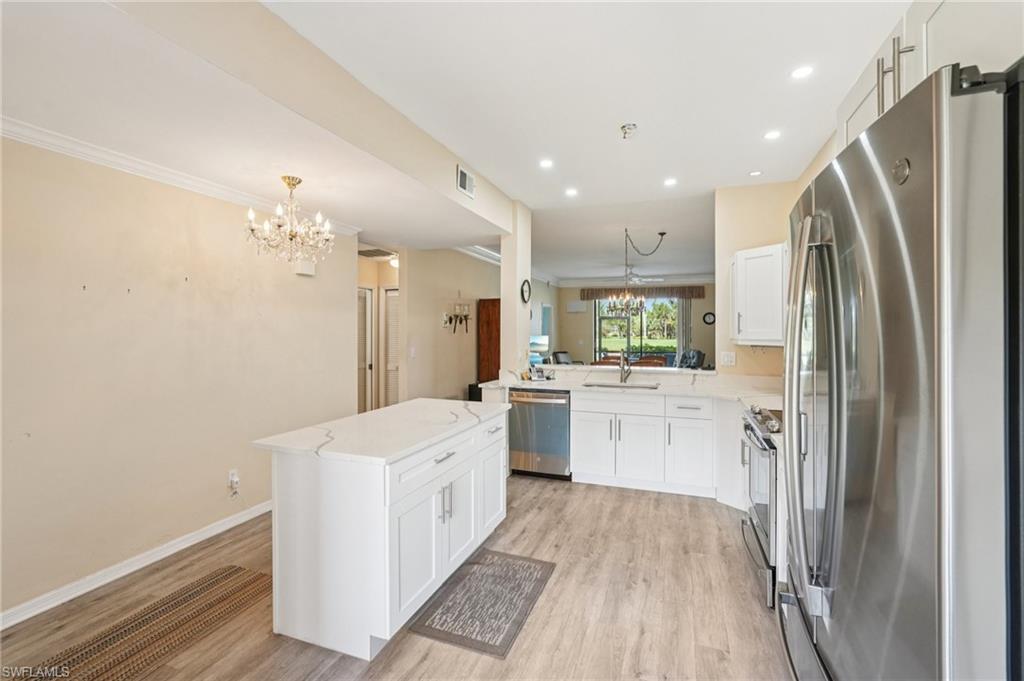 COUNTRY MANOR - Residential