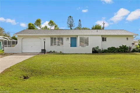 906 SE 32nd Ter, Cape Coral, FL 33904 - #: 224090894