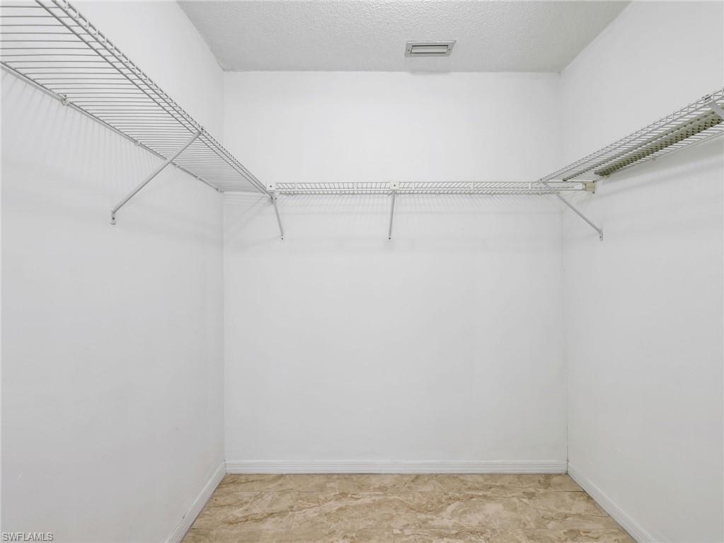 WOODMERE LAKE CLUB - Residential