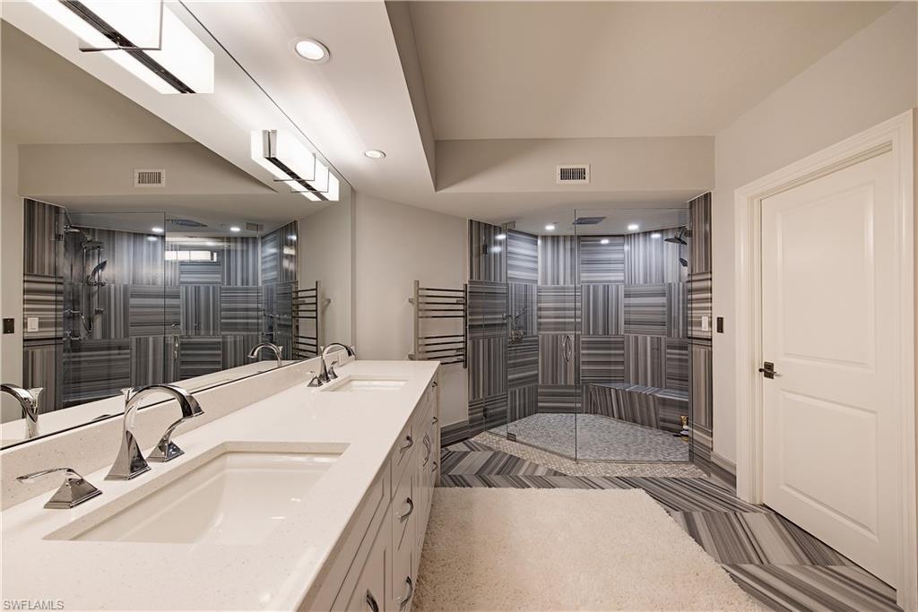 CARLYSLE AT BAY COLONY - Residential